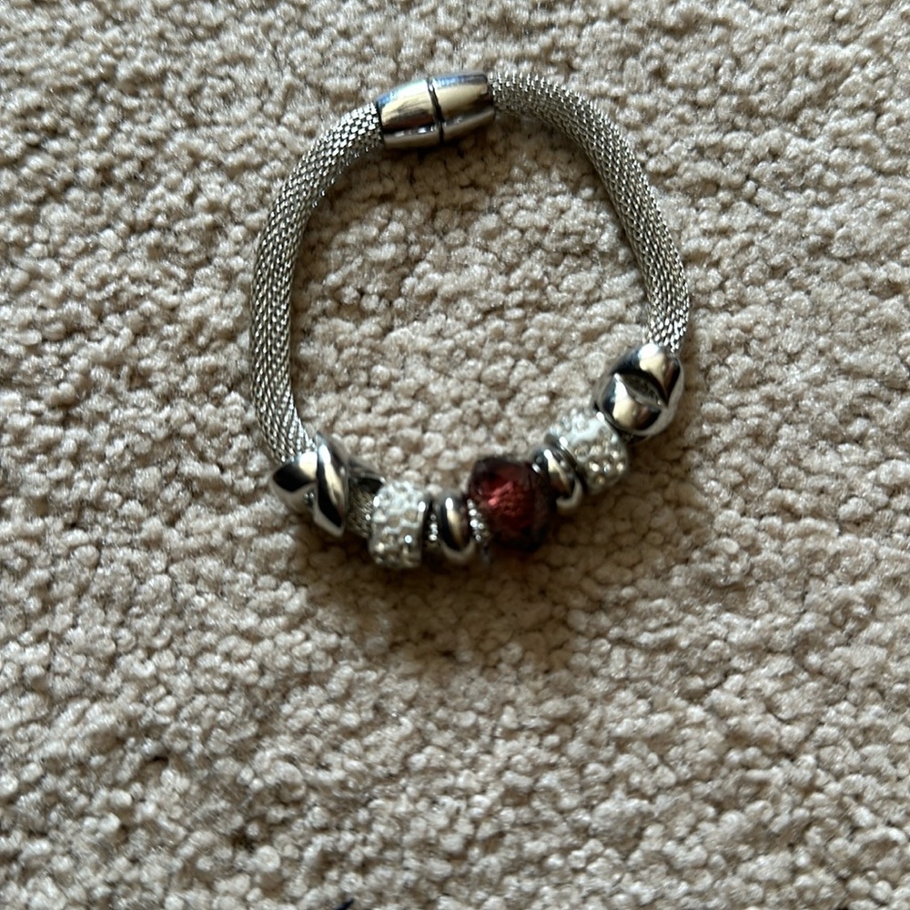 Magnetic bracelet